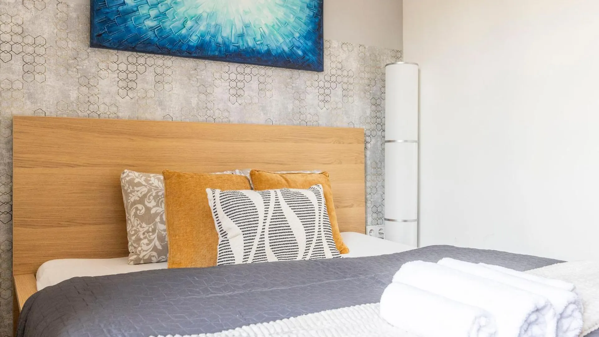 Superb Location & Cozy Suite With Terrace By Prestige Homes Budapest