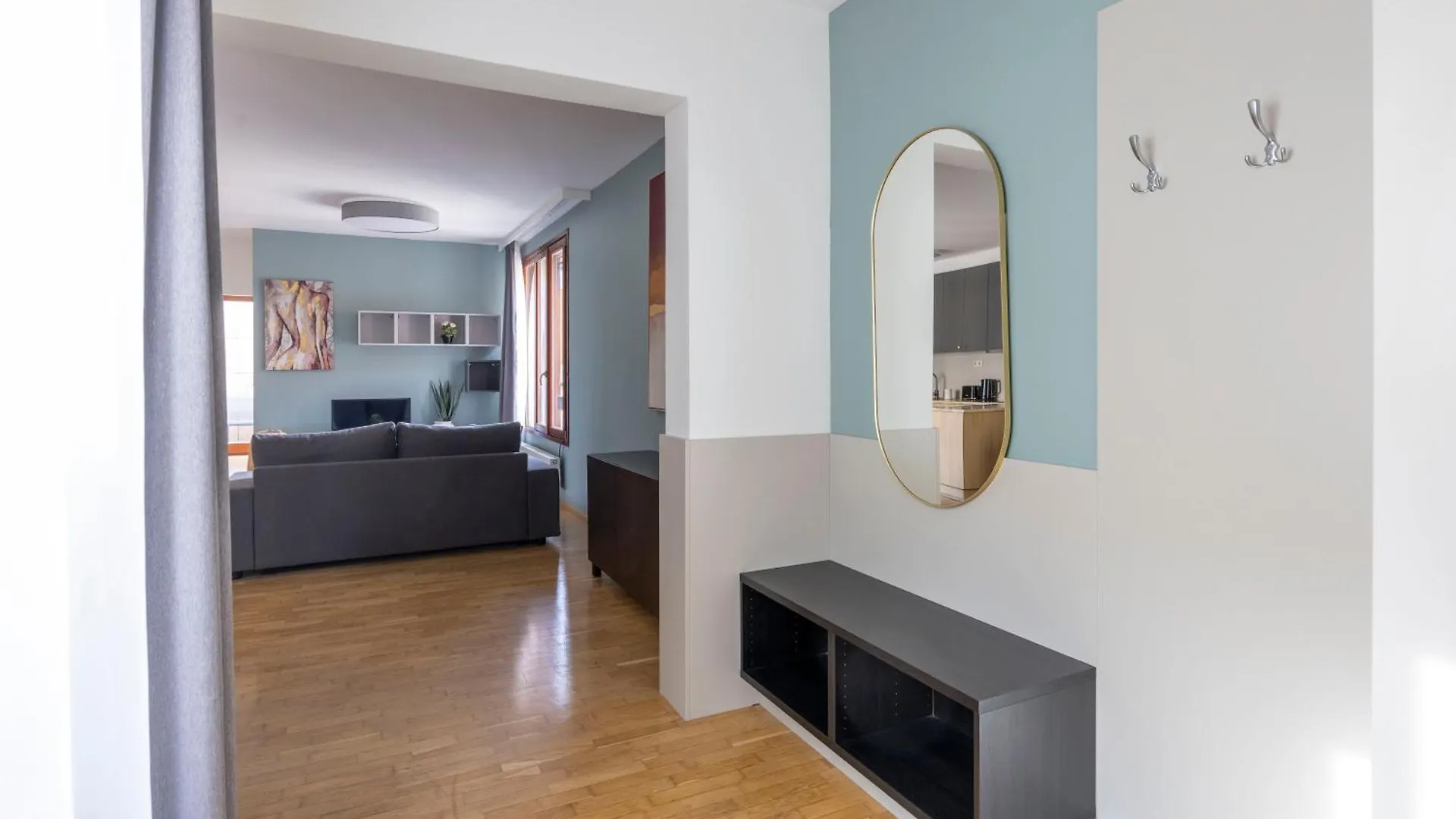 Superb Location & Cozy Suite With Terrace By Prestige Homes Budapeszt Węgry
